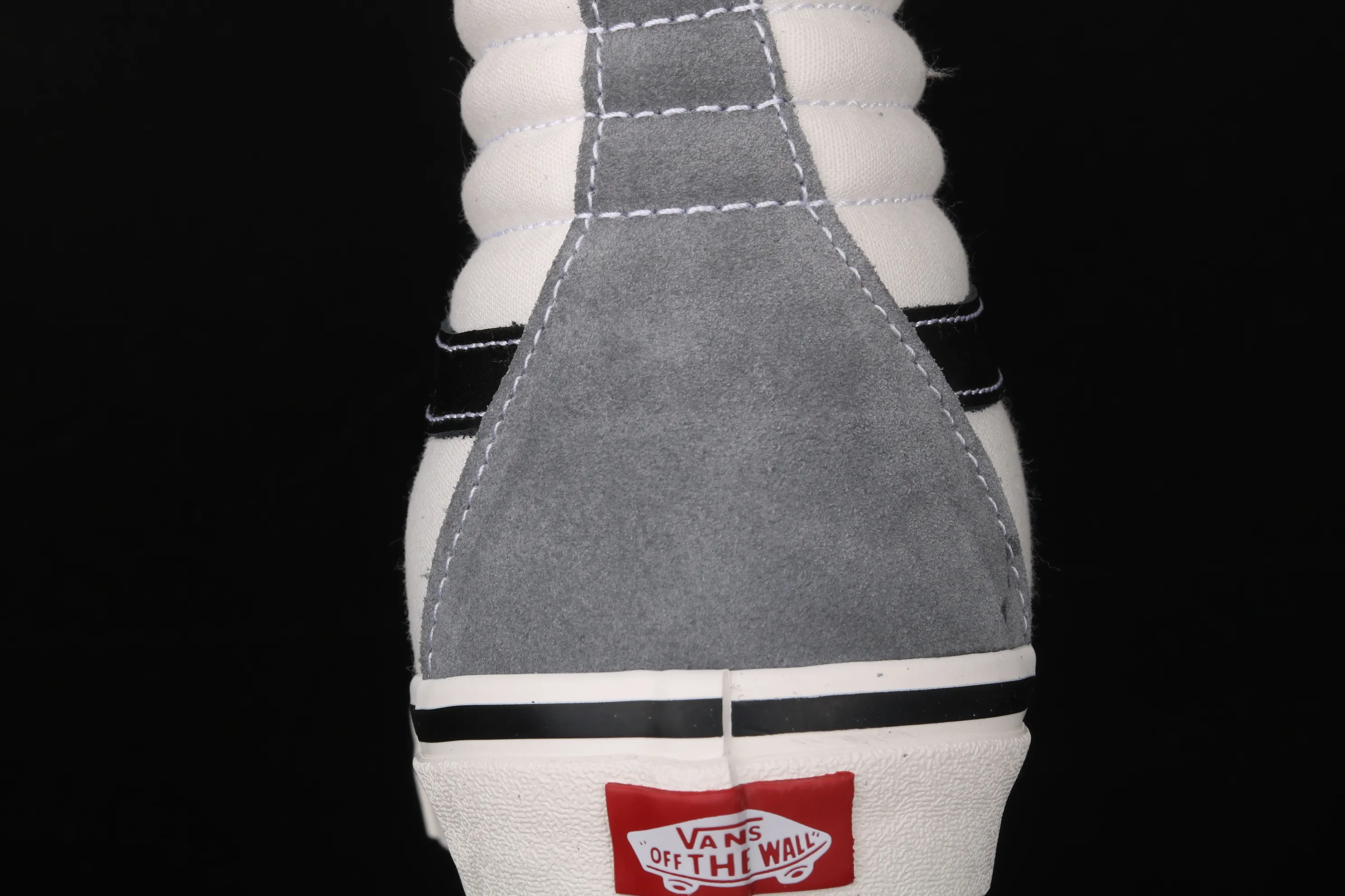 All categories Vans Vans series Vans Hi Vans high-top plus velvet Vans Sk8-Hi Anaheim autumn and winter plus velvet series high-top casual sneakers VN0A38GFUQ1